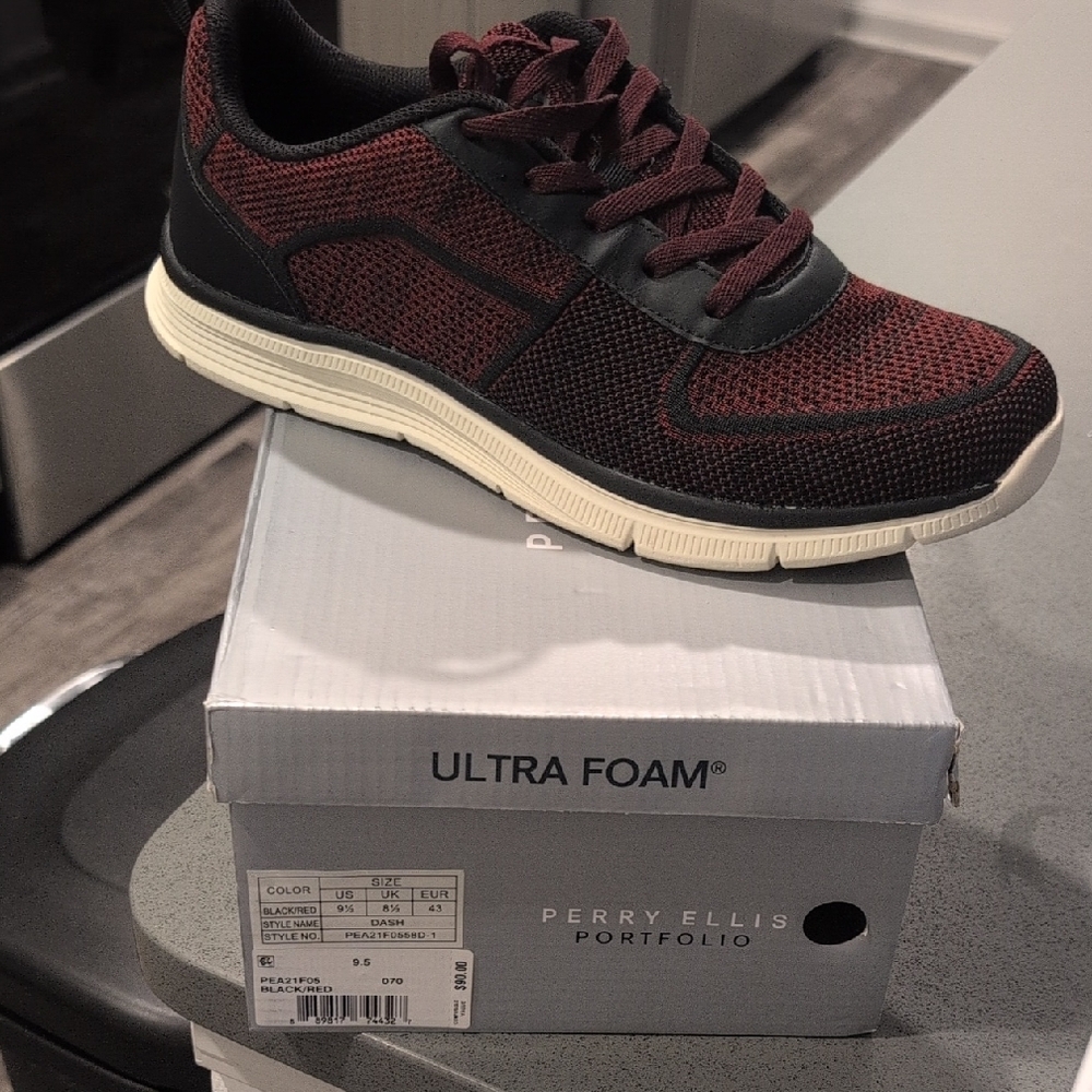 Perry Ellis Men's Burgundy and Black Sneakers